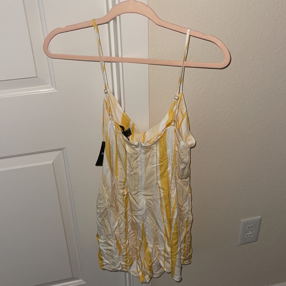 BRAND NEW ROMPER - Picture 2 of 5